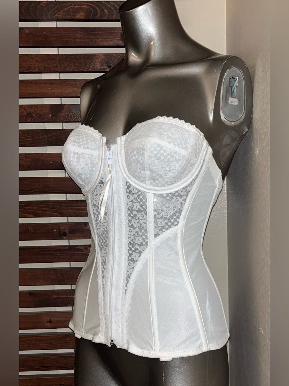 Rare Fredericks of Hollywood Vintage White Lace Bustier Corset Zip Hook Eye 34C